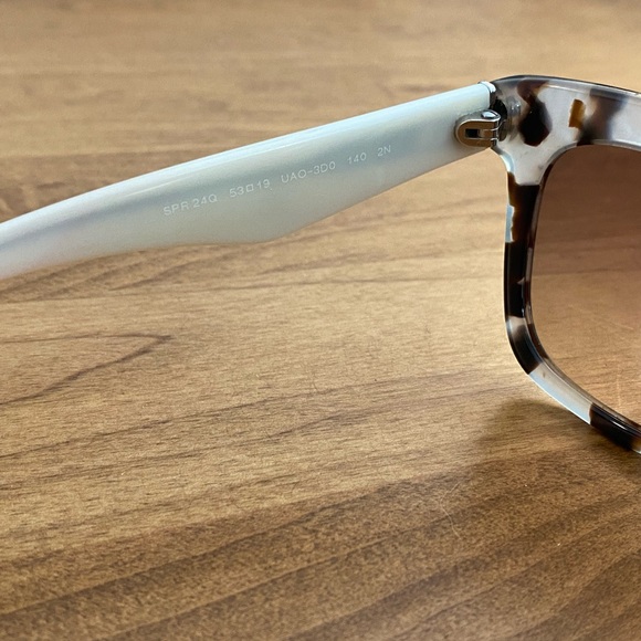 Prada tortoise shell sunglasses - Picture 3 of 9